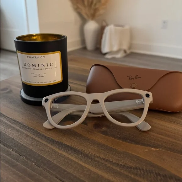 Ray-Ban Meta Glasses / Grey with Tan Case - Picture 1 of 1